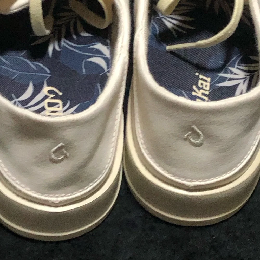 OluKai Tradewind Men Sneakers Off White Canvas Low Top Shoes 10533-1818 Size 10
